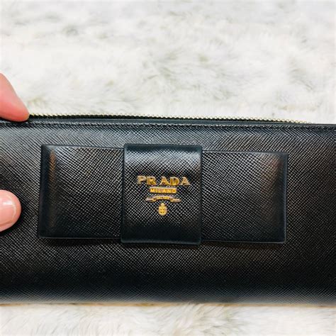 Prada zippy wallet